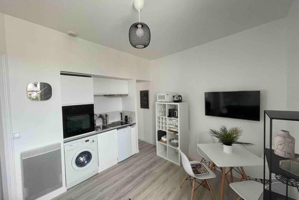 Ferienwohnung L'Oiseau Bleu Appt 2 Pieces , 150 M De La Plage Blonville-sur-Mer Exterior foto